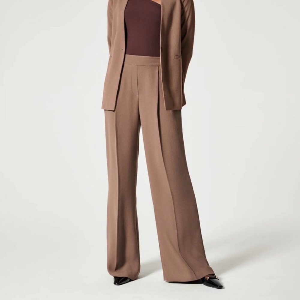 Spanx Carefree Crepe Pleated Trouser in Cedar Size Medium